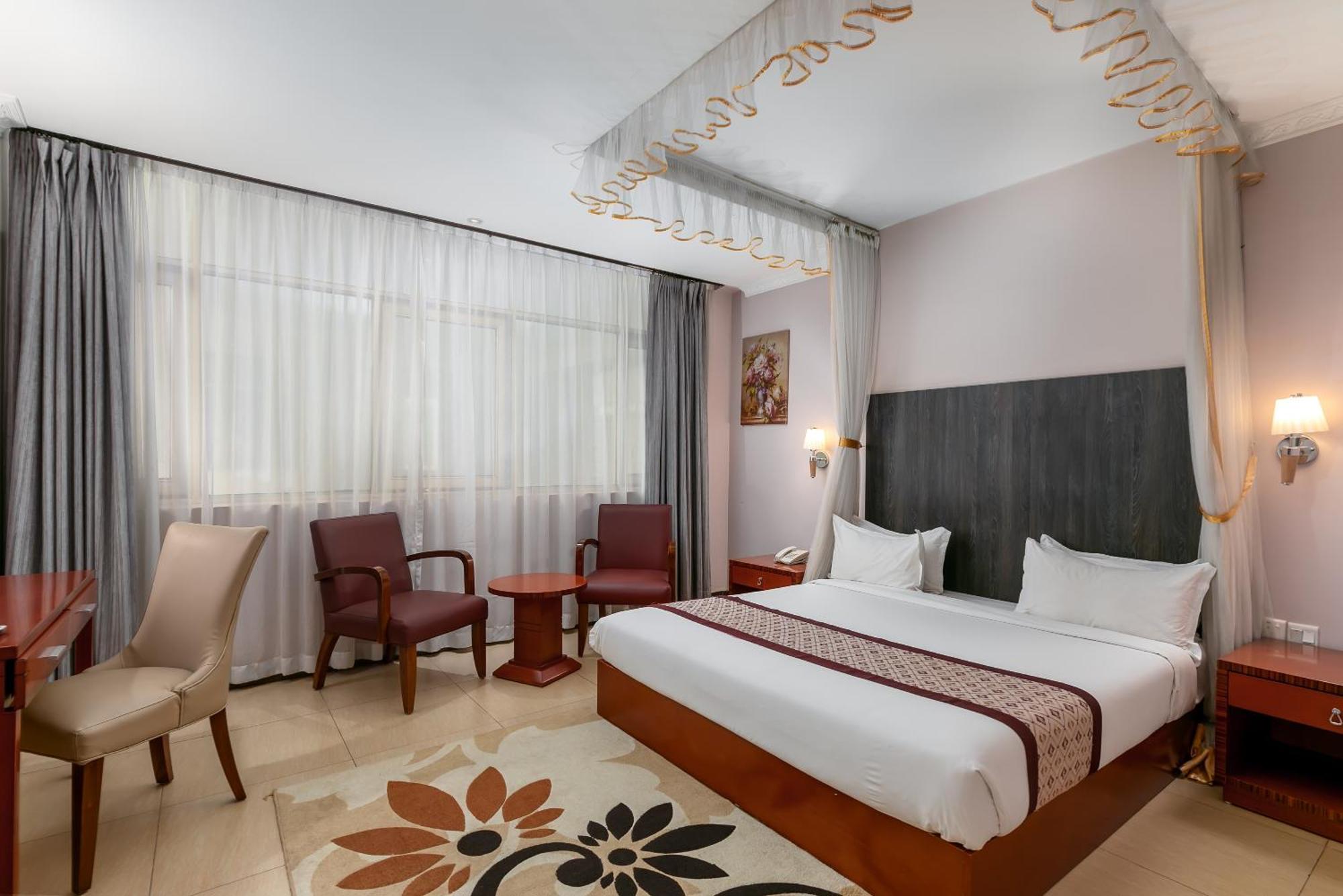 Russell Hotel Kampala Buitenkant foto