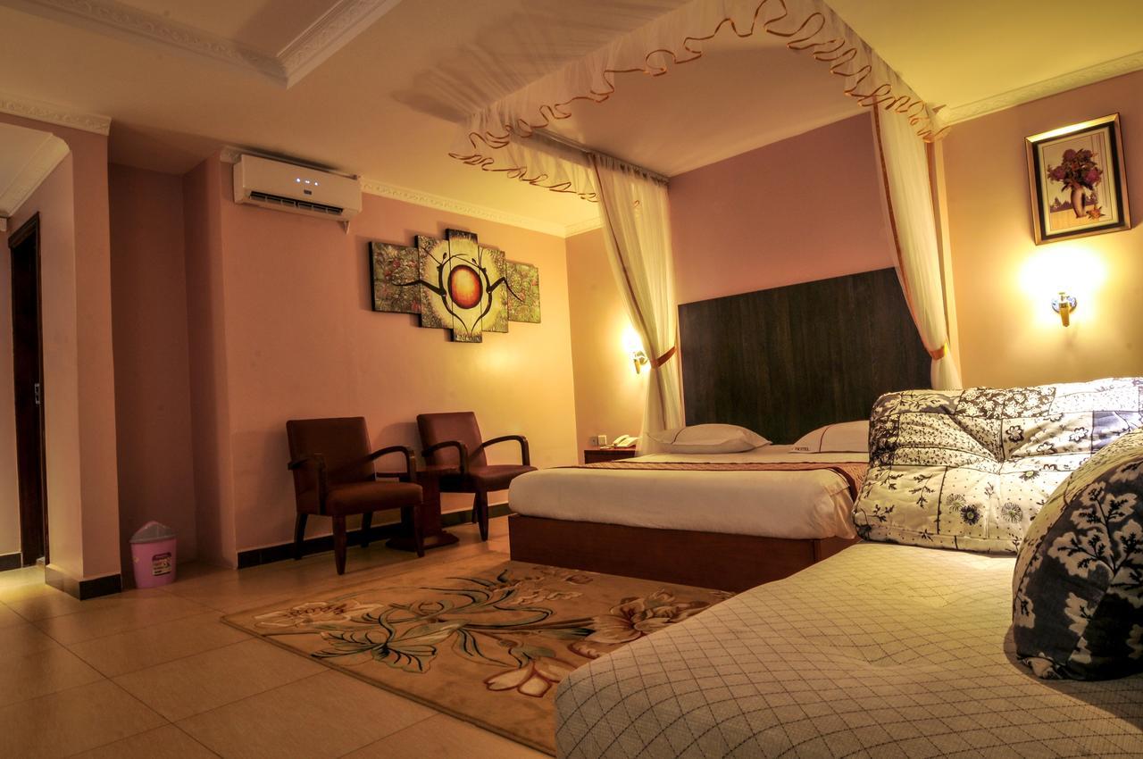 Russell Hotel Kampala Buitenkant foto